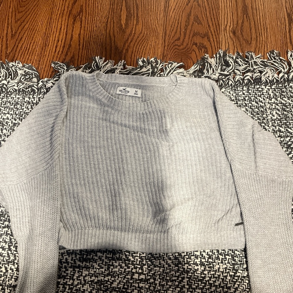 gray cropped sweater hollister